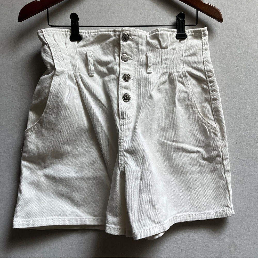 Zara High waisted White Button-Up Women's Shorts Sz S